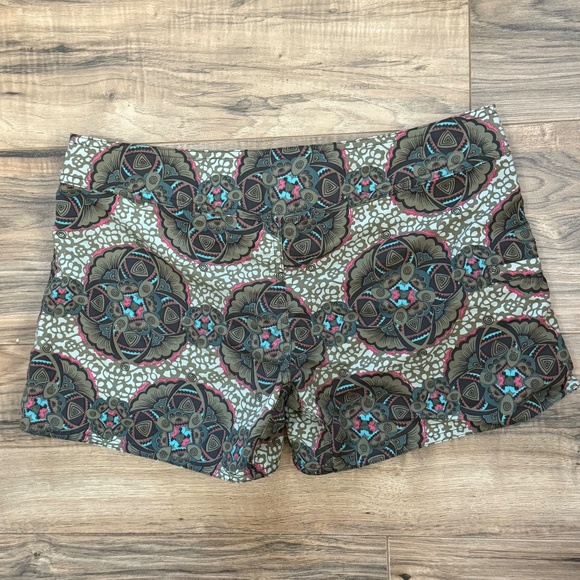 Patagonia Women's Wavefarer Board Shorts Quick Dry Lightweight Size 6 - Picture 3 of 8